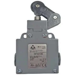Limit Switch - 4A 400V Top Roller Plunger - 60mm Width Body 3 Cable Entry